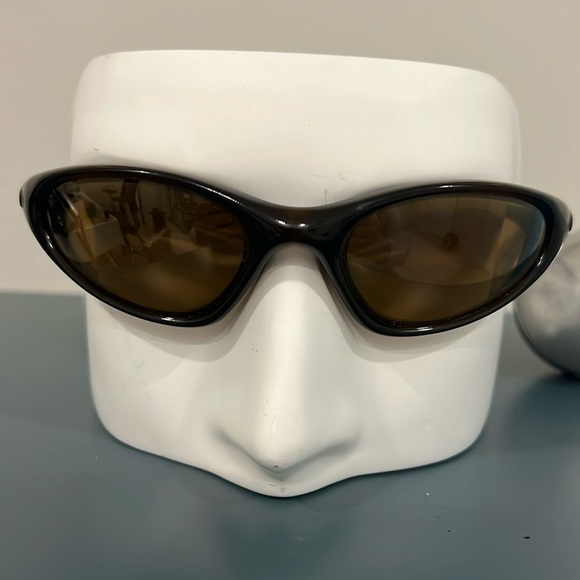 Oakley early 2000's Sunglasses - Picture 1 of 5